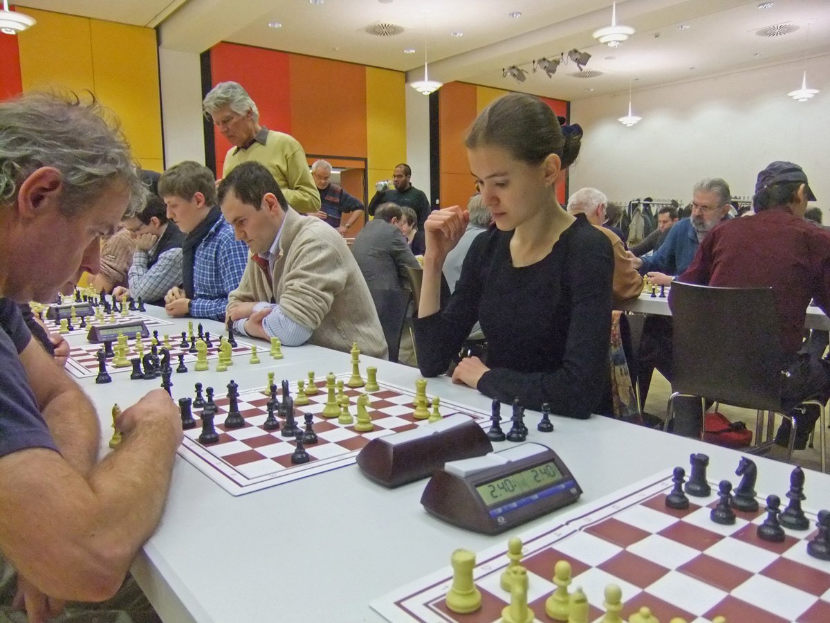 Vera Nebolsina in einer Partie gegen R. Bräuner