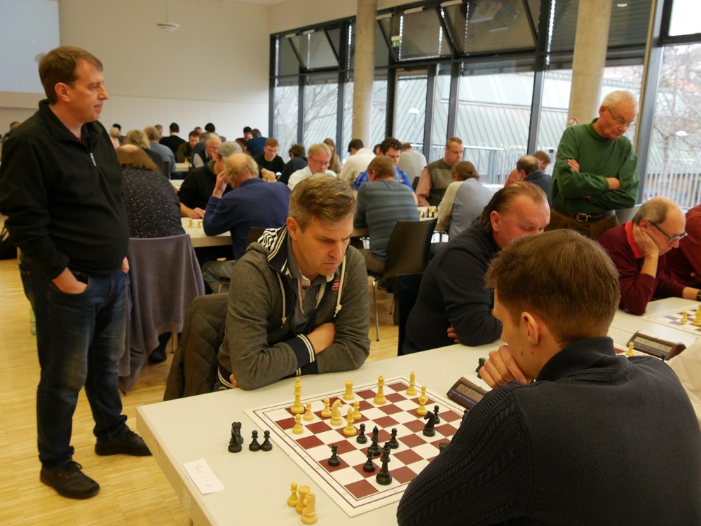 Favoritentreffen: Gerhard Junesch gegen Jonas Rosner